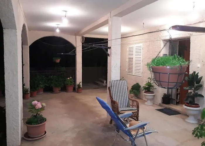 Ruza - Double With Shared Bathroom شقة *