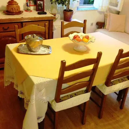 Ruza - Double With Shared Bathroom *